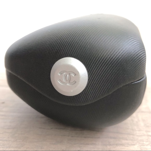 Authentic Vintage Chanel Sunglasses - Picture 3 of 9